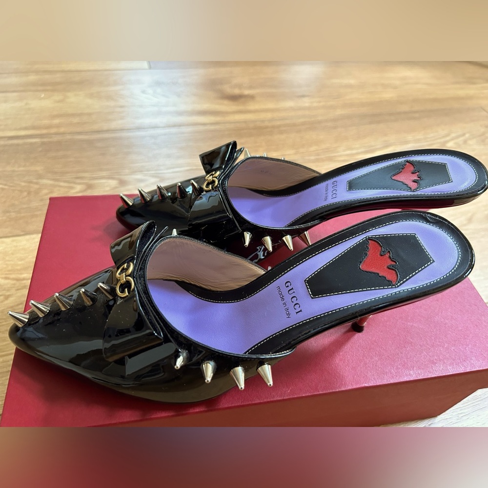 Gucci Black Patent Leather Spiked Mules Size 39